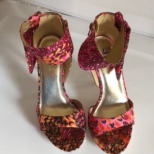 Shi by Journeys high heel